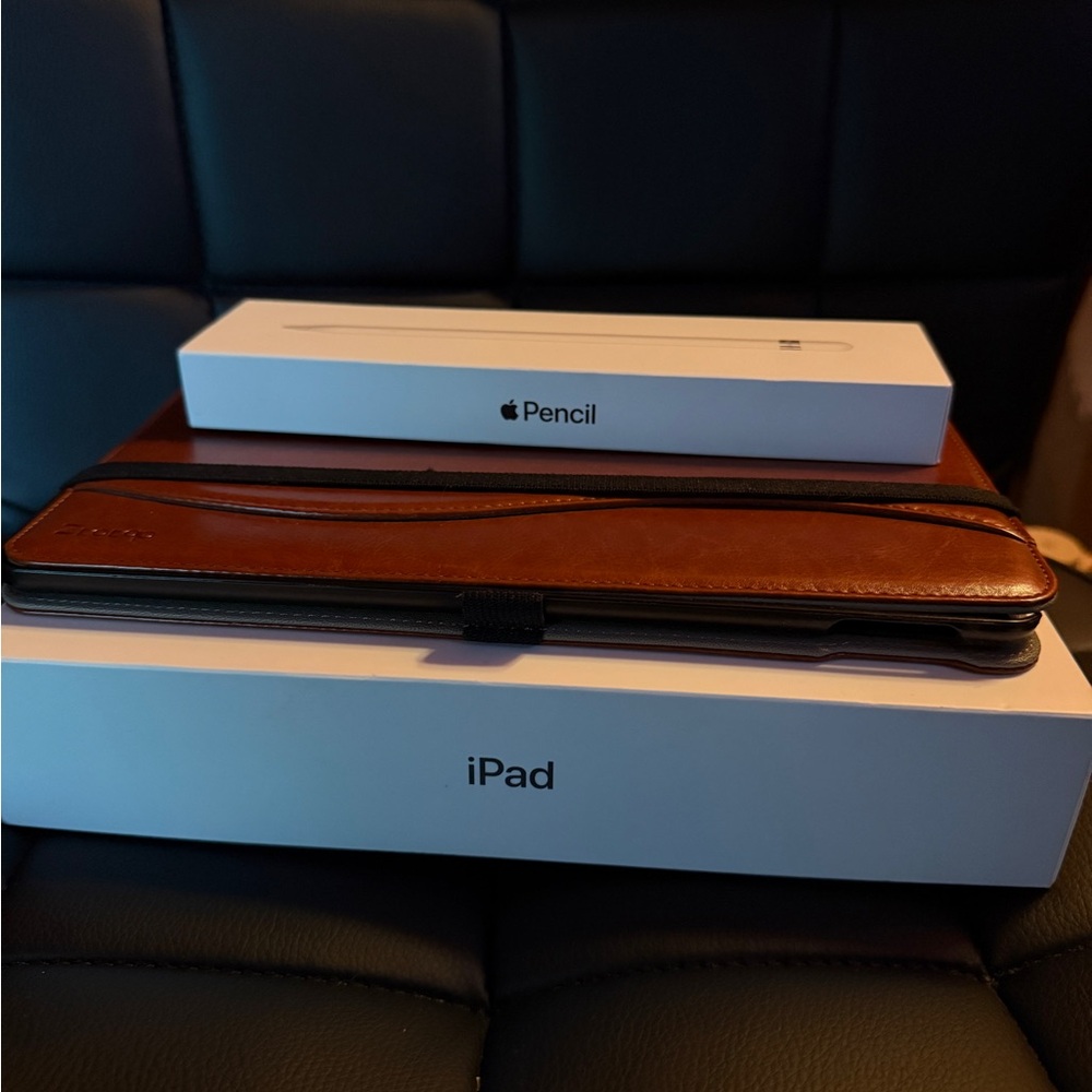 Apple iPad BUNDLE